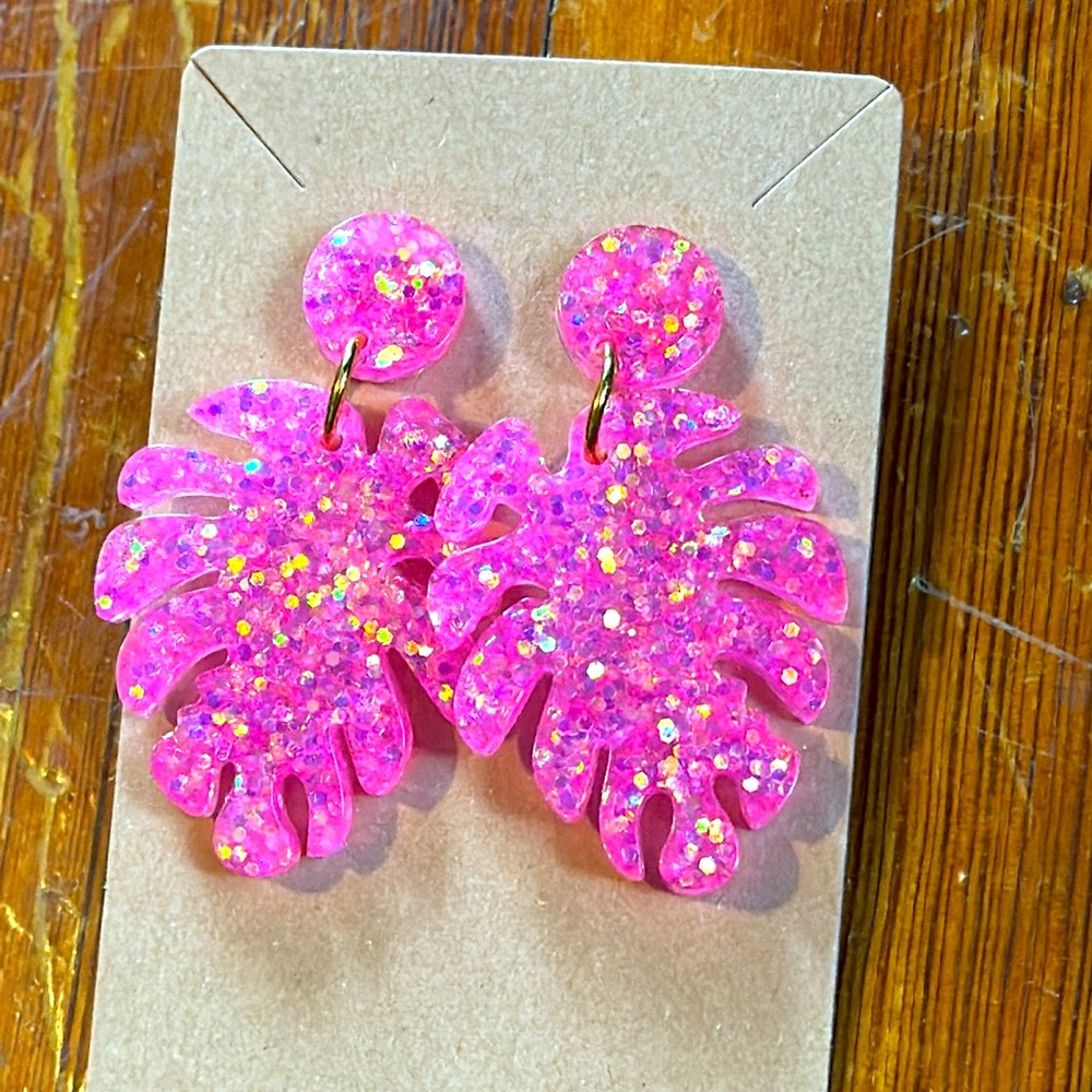Pink and sparkly palm leaf earrings!